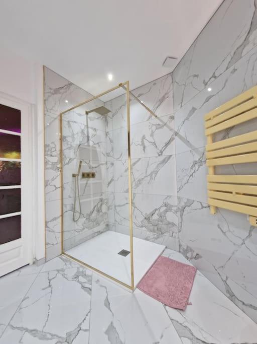 Maison Chic Avec Jacuzzi Sur Oise Yaospa60 Holiday home Nogent-sur-Oise