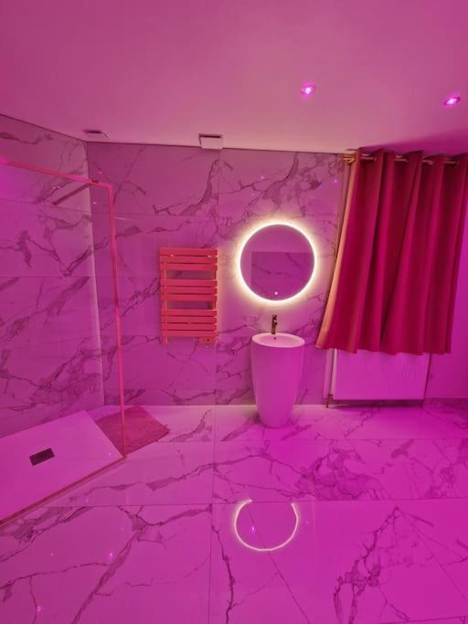 Maison Chic Avec Jacuzzi Sur Oise Yaospa60