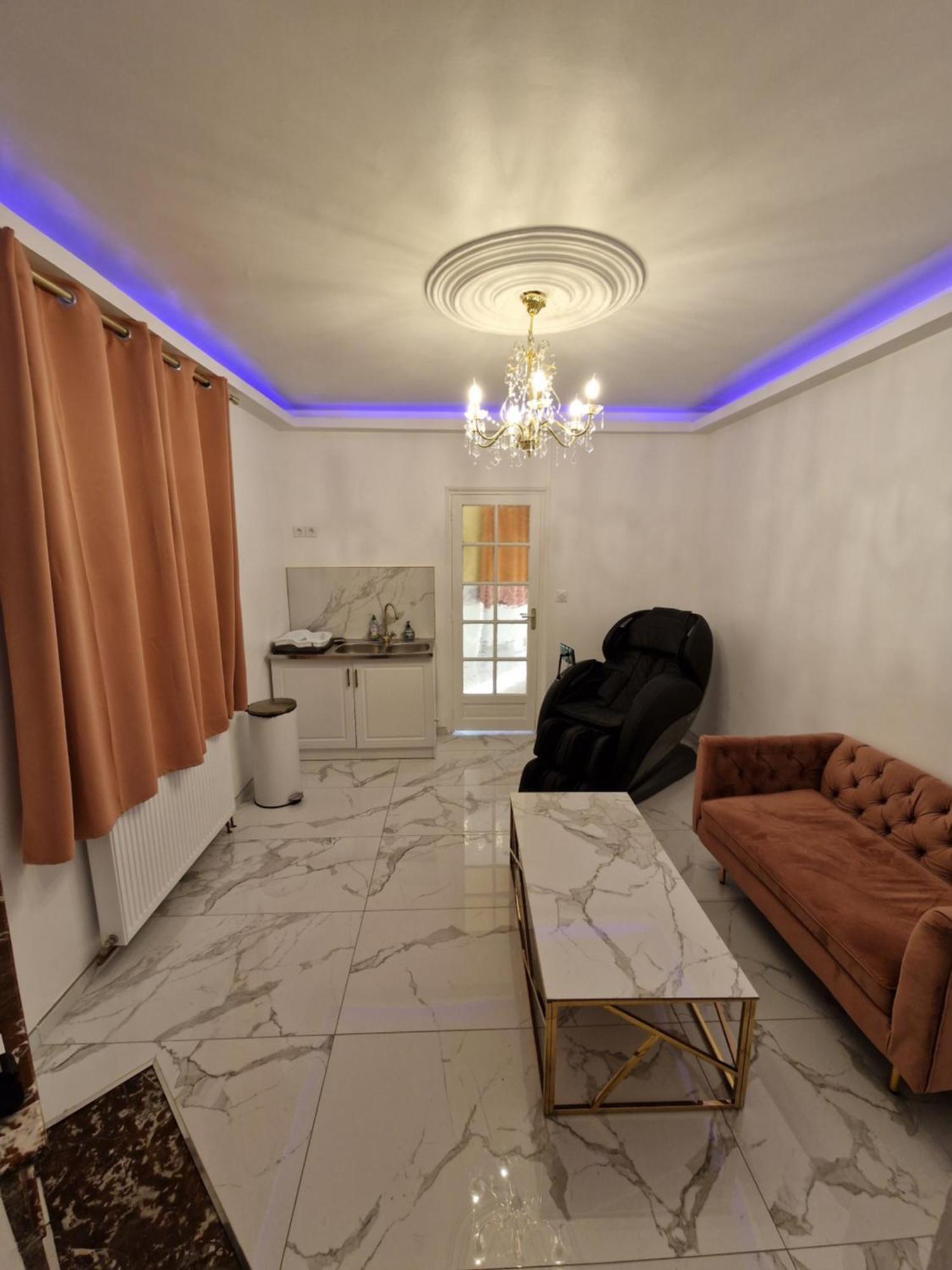 Holiday home Maison Chic Avec Jacuzzi Sur Oise Yaospa60 Nogent-sur-Oise